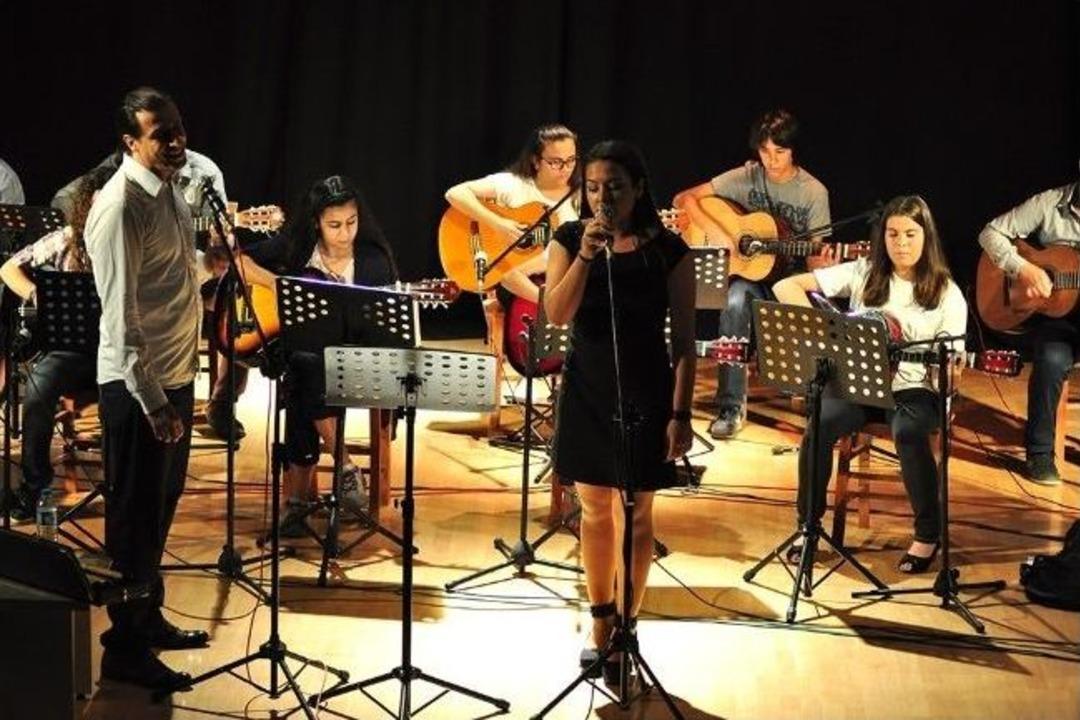 Gitar Sesleri Fo&ccedil;a&rsquo;yı B&uuml;y&uuml;ledi