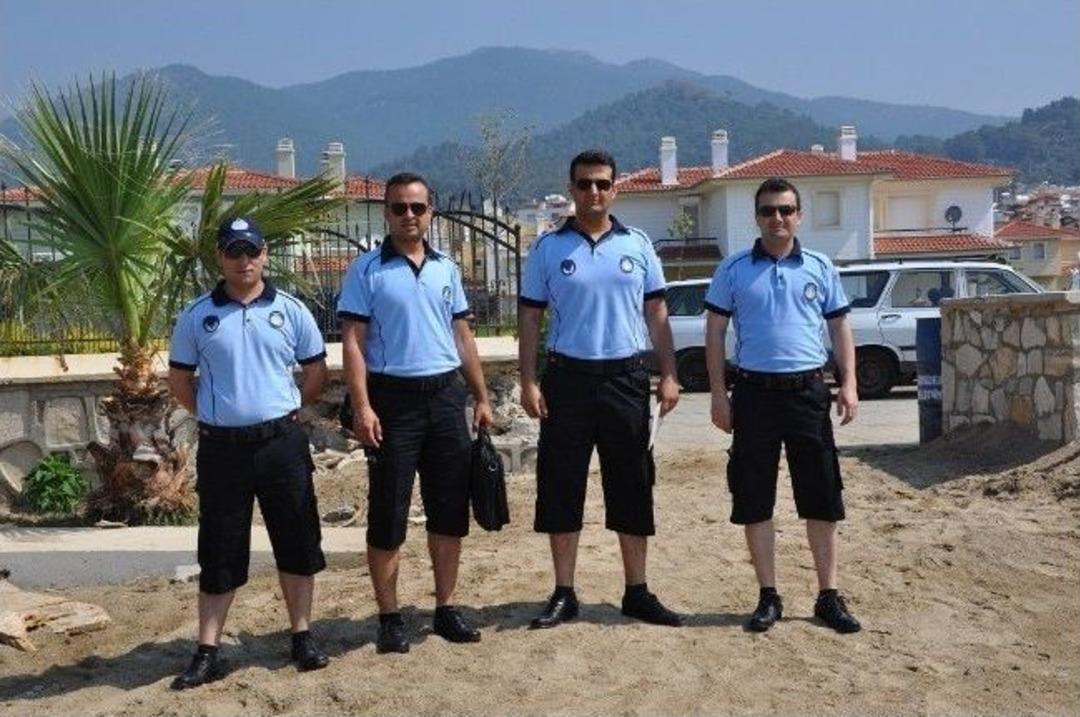 Menderes'te Turizm Zabıtası İşbaşında