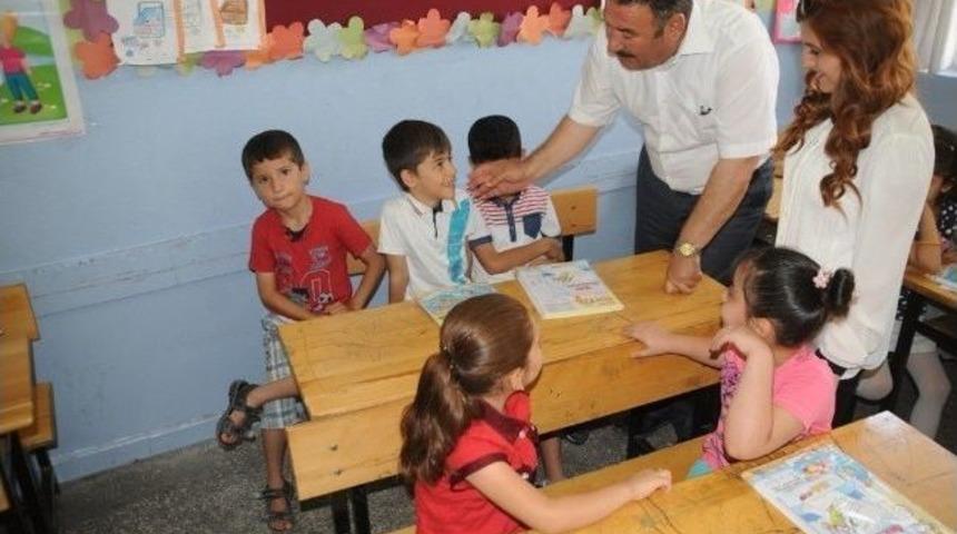 Cizre&rsquo;de 43 Bin &Ouml;ğrenci Karne Heyecanı Yaşadı