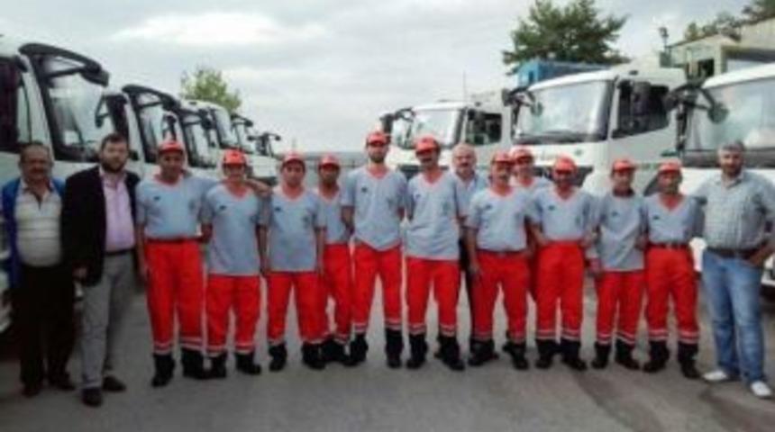 Temizlik İşlerine Yazlık Kıyafet Dağıtıldı