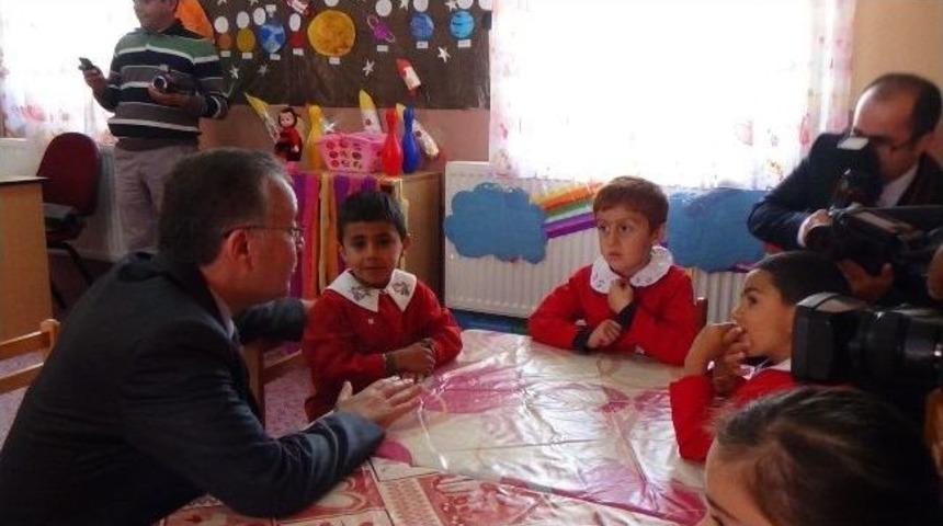 Kars&rsquo;ta 80 Bin &Ouml;ğrenci Karne Aldı