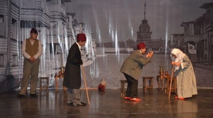 Sodes&rsquo;li &Ouml;ğrencilerden Tiyatro Sunumu