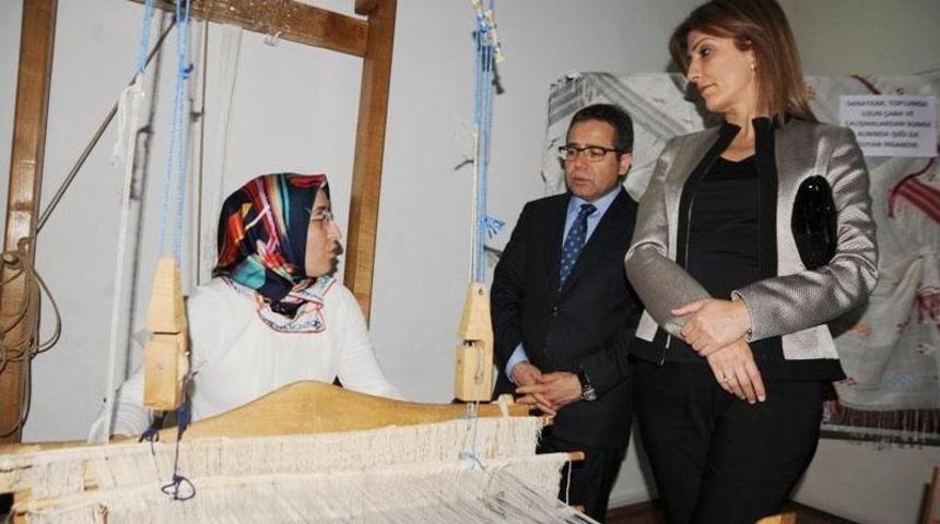 Artvin Halk Eğitim Merkezi Yıl Sonu Sergisi A&ccedil;ıldı