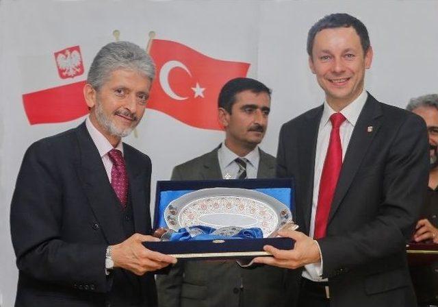 Sincan Belediyesi İle Polonya Arasında Kardeşlik K&ouml;pr&uuml;leri Kuruldu 2