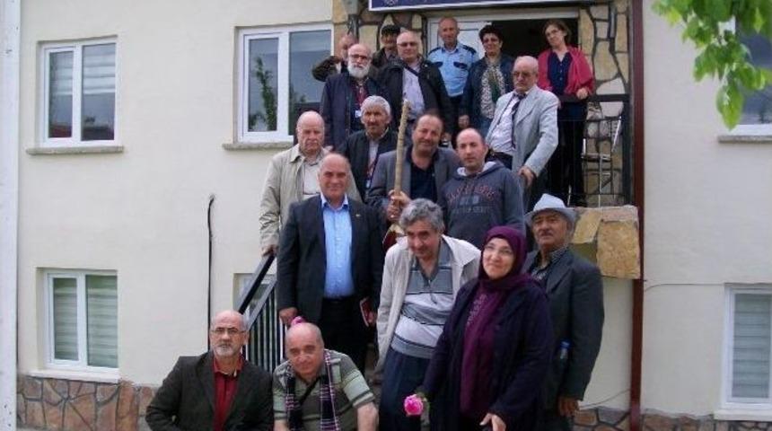 Emniyet Amiri &Ccedil;ektiği Fotoğraflarla Han İl&ccedil;esini Tanıttı