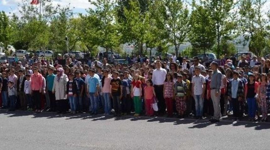 Niğde&rsquo;de 74 Bin &Ouml;ğrenci Karne Aldı