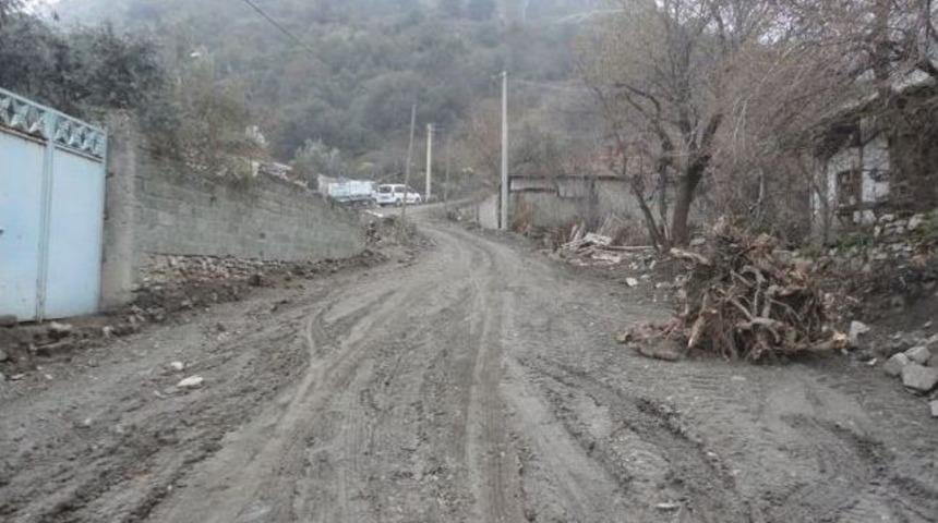 Honaz&rsquo;da Kilitli Parke Taşı D&ouml;şeme &Ccedil;alışmaları Devam Ediyor