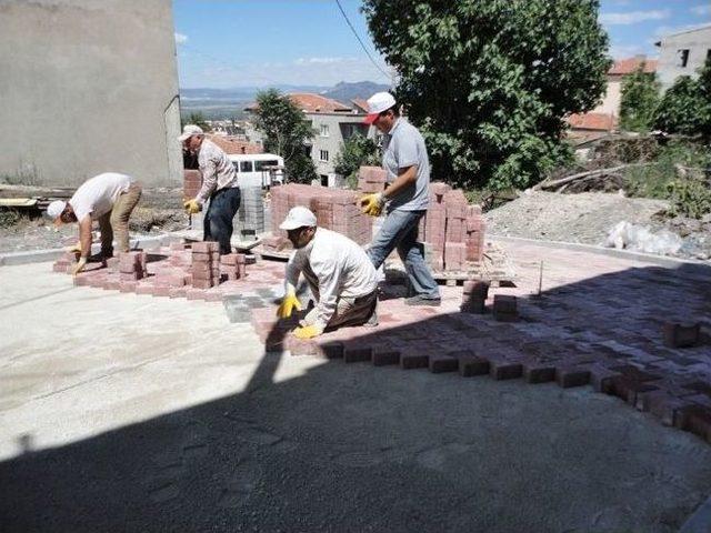 Honaz’da Kilitli Parke Taşı Döşeme Çalışmaları Devam Ediyor