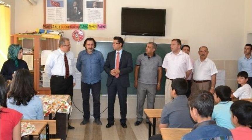 Silvan'da Yaklaşık 28 Bin &Ouml;ğrenci Karne Aldı