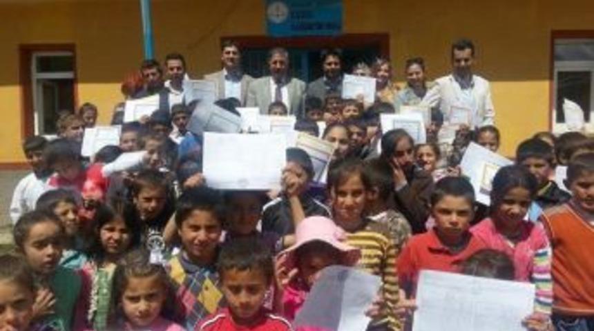 K&ouml;pr&uuml;k&ouml;y'de &Ouml;ğrenciler Karne Sevinci Yaşadı