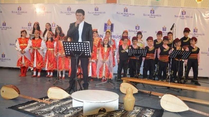 Sultan Alparslan Koleji &ldquo;t&uuml;rk&uuml;ler Dile Geldi&rdquo; Konseri
