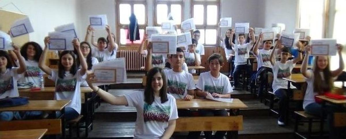 Giresun&rsquo;da &Ouml;ğrencilerin Karne Sevinci