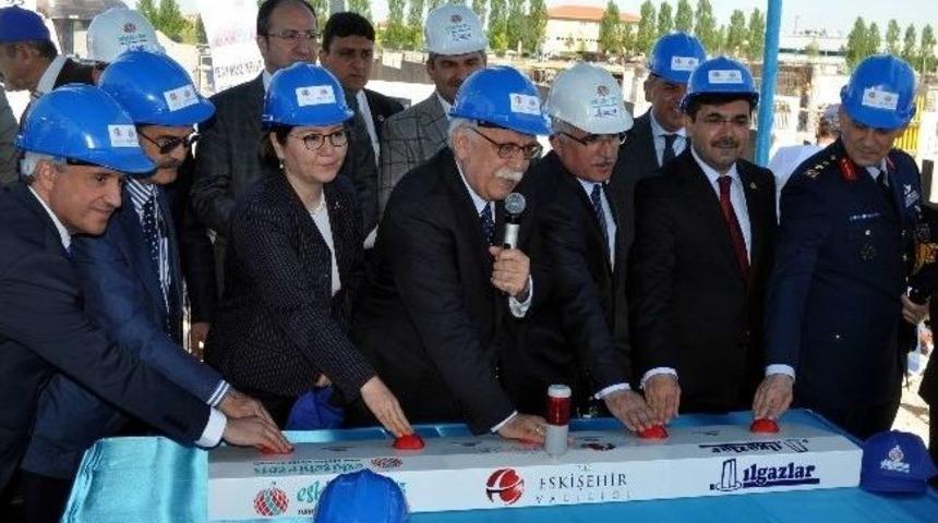 Bakan Avcı, T&uuml;rk D&uuml;nyası Bilim, K&uuml;lt&uuml;r Sanat Merkezi Temel Atma T&ouml;renine Katıldı
