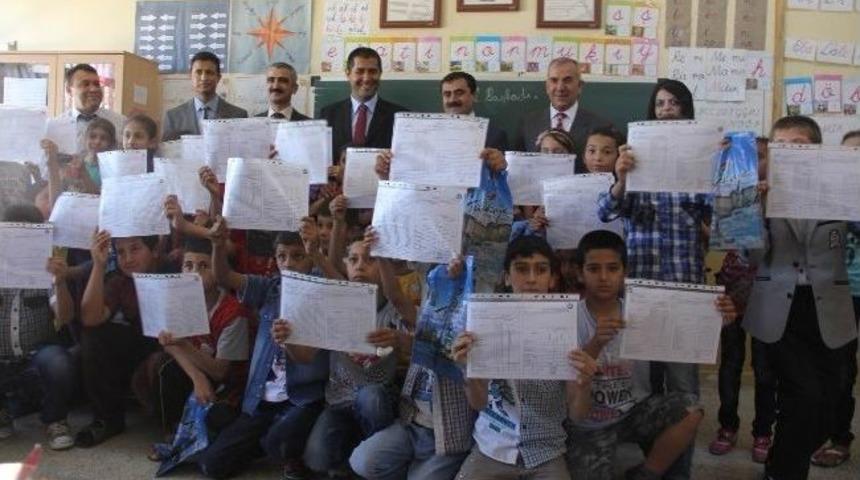 Şanlıurfa'da 600 Bin &Ouml;ğrenci Karne Aldı