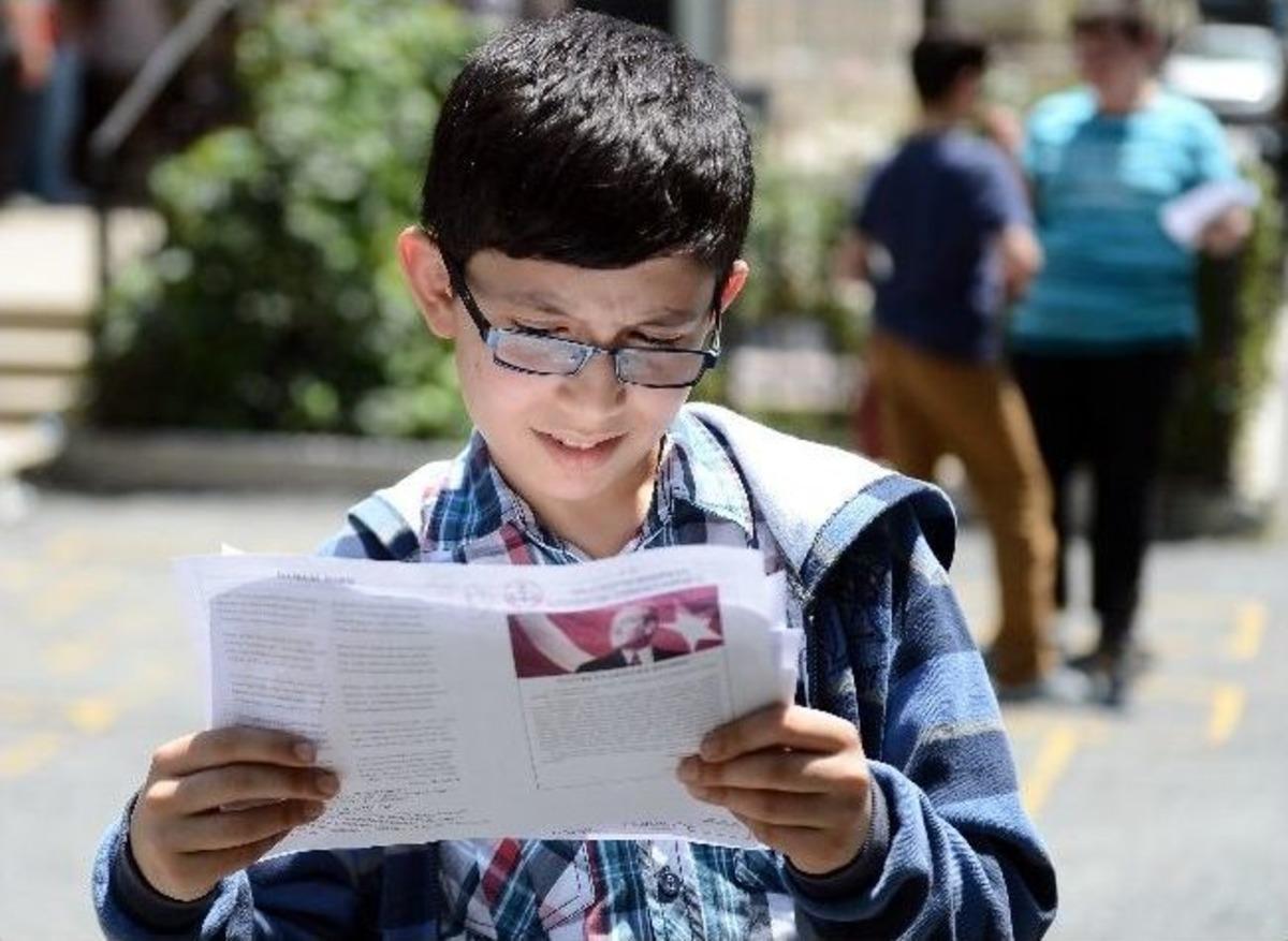 17.5 Milyon &Ouml;ğrenci Karne Aldı