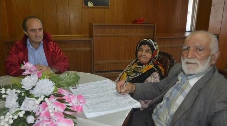 90 Yaşında 6'ncı Kez Nikah Masasında