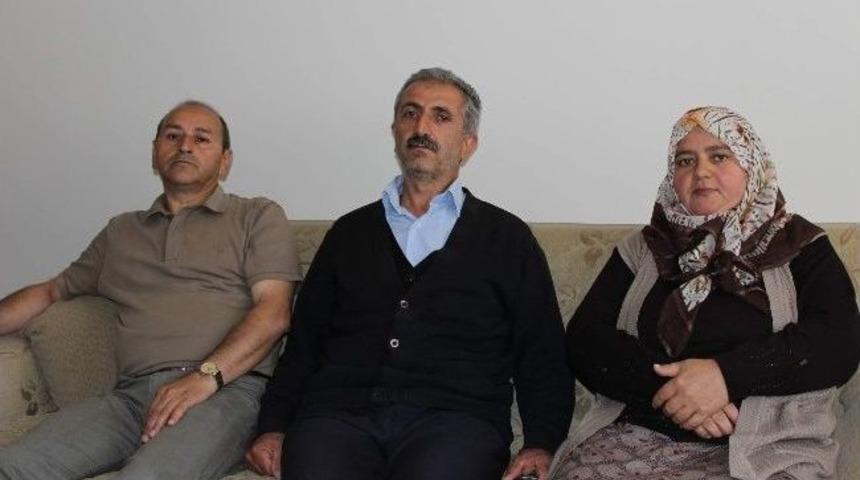 Musul'daki En K&uuml;&ccedil;&uuml;k Rehine Ela'nın Dedesi Nevzat Ercan: