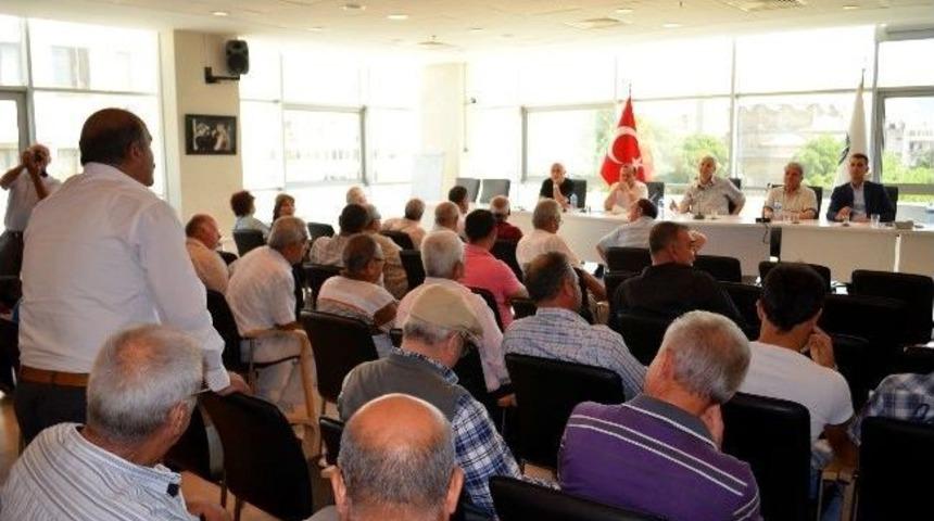 S&ouml;ke Belediye Başkanı S&uuml;leyman Toyran, Halk G&uuml;n&uuml; D&uuml;zenledi