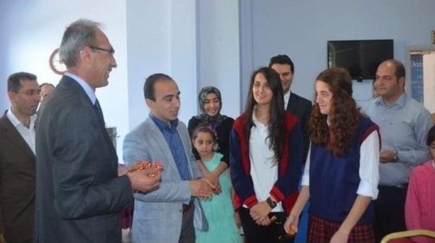 Ulukışla'da Eğitim &Ouml;d&uuml;lleri Verildi