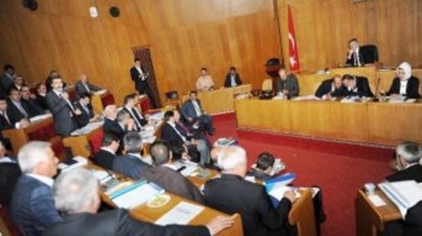 Konya&rsquo;da İl&ccedil;elerin Altyapı Sorunu 2,5 Yılda &Ccedil;&ouml;z&uuml;lecek