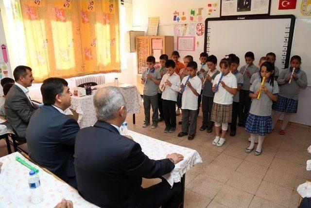 Başkan Fadıloğlu &Ouml;ğrencilere Karnelerini Dağıttı 2