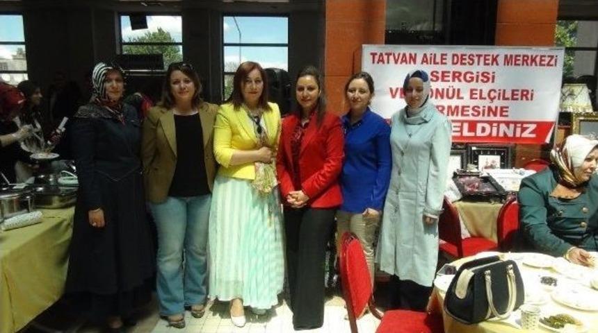 Tatvan&rsquo;da Yetimler Yararına Kermes Ve Sergi
