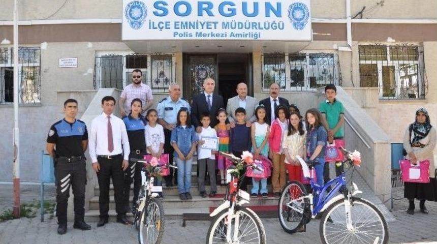 Sorgun&rsquo;da Satran&ccedil; Şampiyonları Bisiklet İle &Ouml;d&uuml;llendirildi