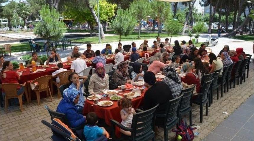 Engelli &Ouml;ğrencilerin Karne Heyecanı