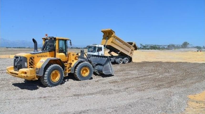 G&ouml;l Tabanı Doğal Taşla Kaplanıyor