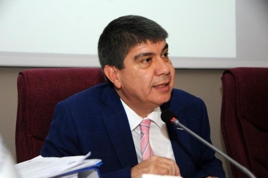 B&uuml;y&uuml;kşehir Belediyesi Meclis Toplantısında "meclis &Uuml;yesi Transferi" Gerginliği