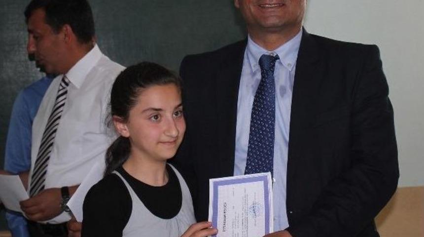 Korkuteli&rsquo;nde Karne Heyecanı