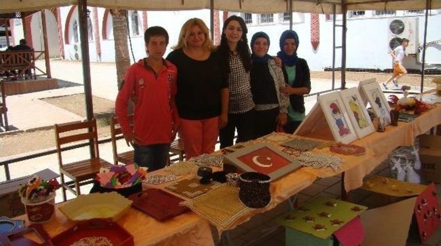 Zihinsel Engellilerden Yıl Sonu Sergisi