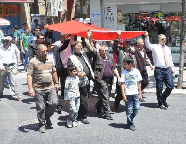 Aksaray da Bayrak Y&uuml;r&uuml;y&uuml;ş&uuml;nde Katılımın Az Olmasına Tepki 2