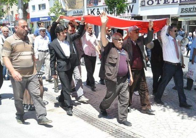 Aksaray da Bayrak Y&uuml;r&uuml;y&uuml;ş&uuml;nde Katılımın Az Olmasına Tepki 3