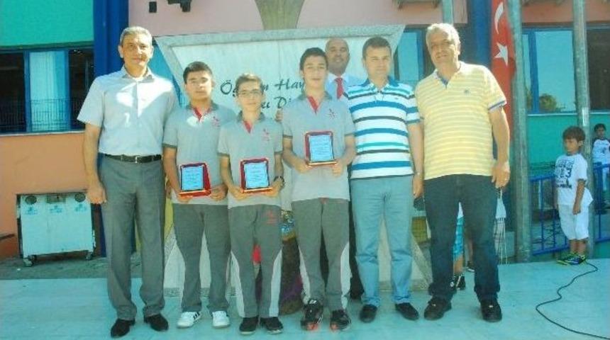 "t&uuml;rkiye Birincisi" &Ouml;ğrenciye &Ccedil;ifte Altın