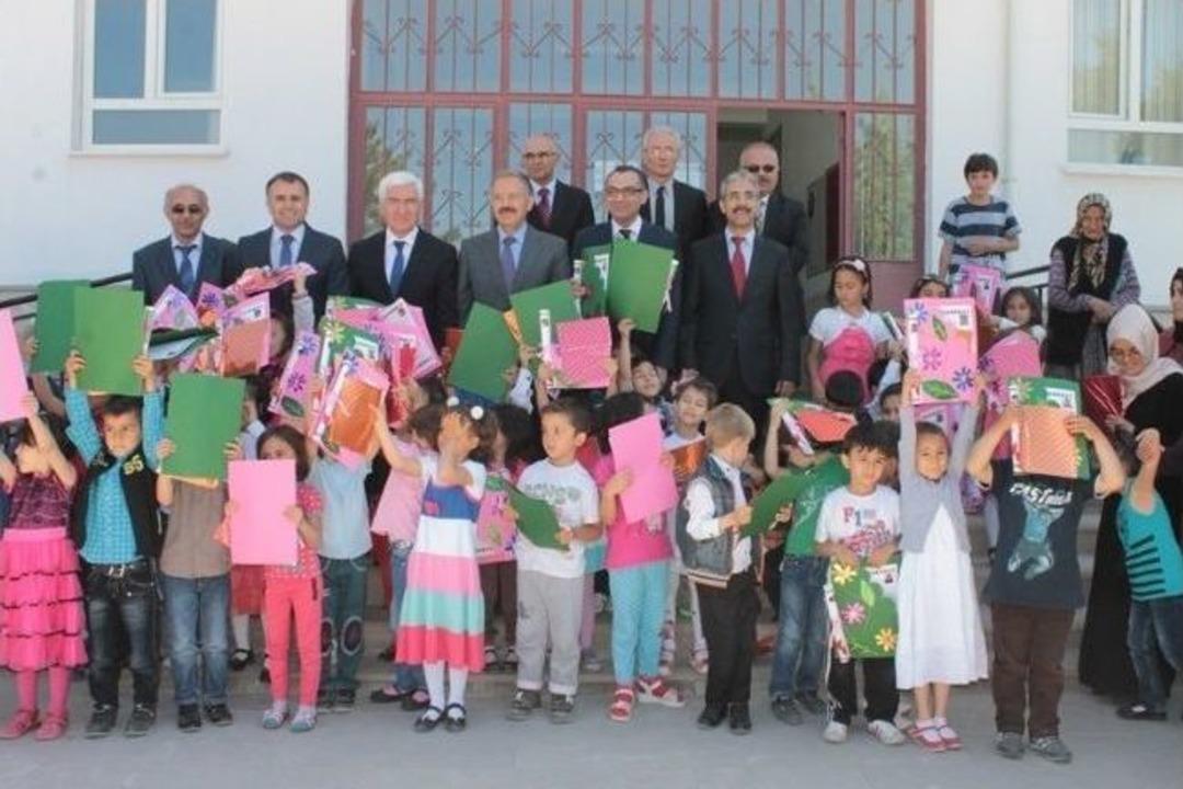 Karaman&rsquo;da &Ouml;ğrencilerin Karne Heyecanı