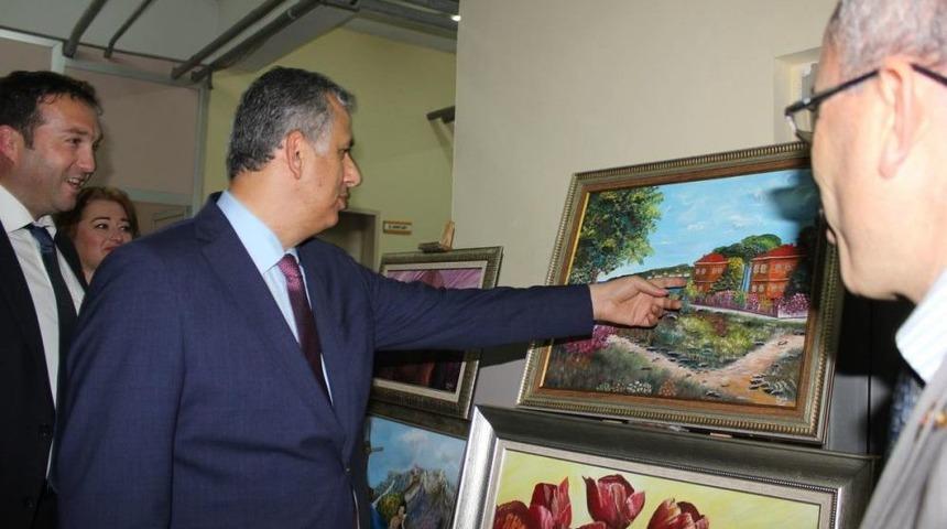 G&ouml;lbaşı Halk Eğitim Merkezi Yıl Sonu Sergisi Ziyarete A&ccedil;ıldı