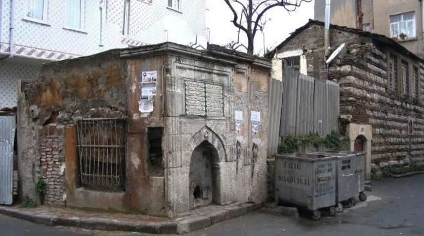 Fatih&rsquo;te Bir Anıt Eser Daha G&uuml;n Işığına &Ccedil;ıkarıldı