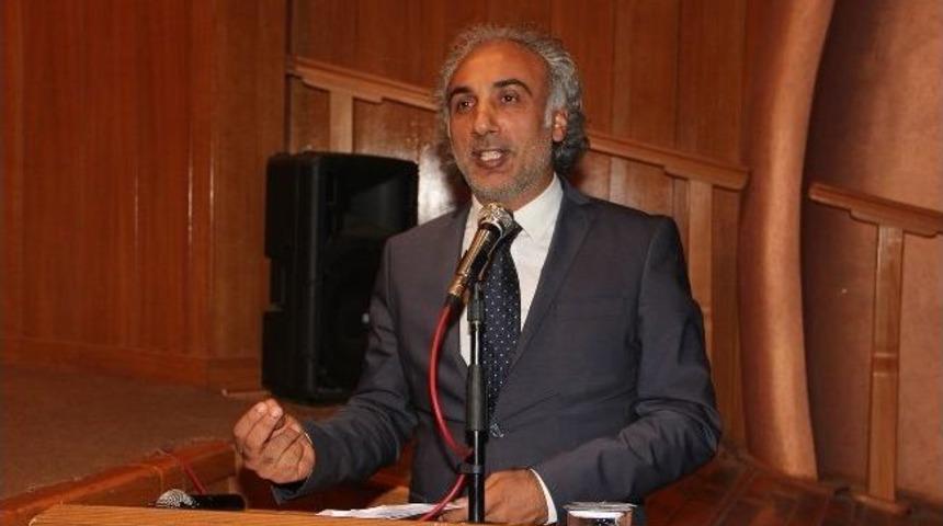 Adana B&uuml;y&uuml;kşehir Belediye Meclisi'nde &ldquo;ışid Ve Bayrak&rdquo; Gerginliği