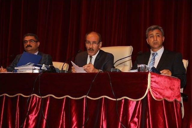 Adana Büyükşehir Belediye Meclisi'nde “ışid Ve Bayrak” Gerginliği