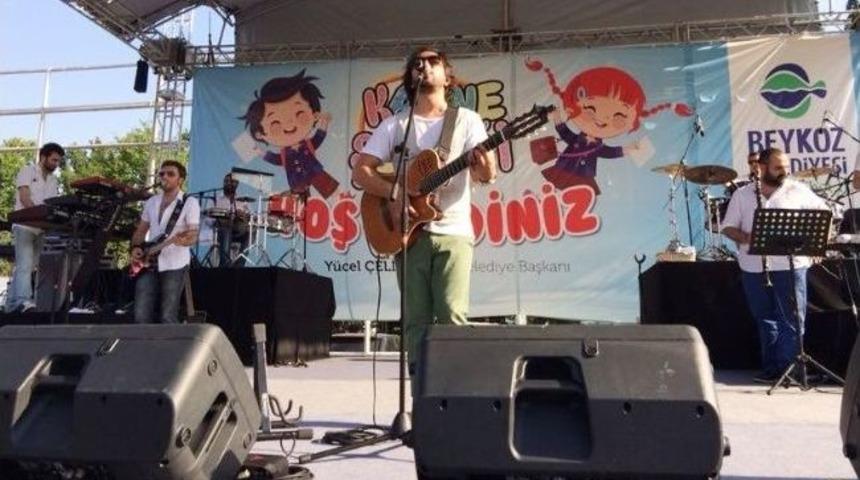 Beykoz&rsquo;da Karne Sevinci Fettah Can Konseriyle Zirve Yaptı