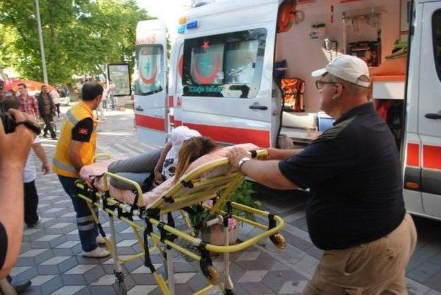 Kavga Eden Kadınlar Kelepçe İle Ayrılabildi 1