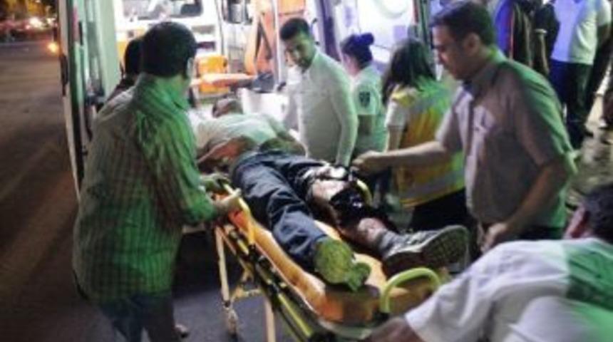 Diyarbakır'da Bı&ccedil;aklı Kavga: 1 Yaralı