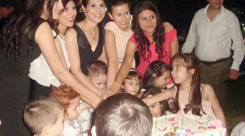 Nazilli'de Miniklerin Mezuniyet Coşkusu