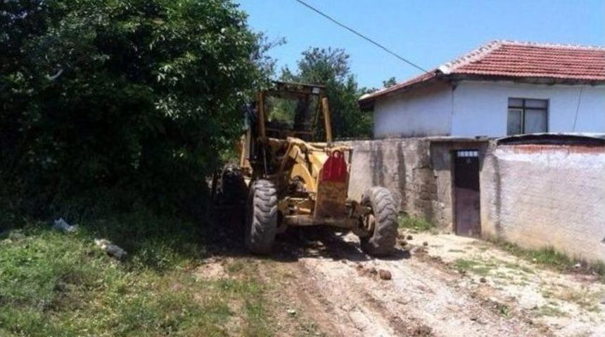 Mudanya Mesudiye Mahallesi&rsquo;nde Yol &Ccedil;alışmaları Başladı