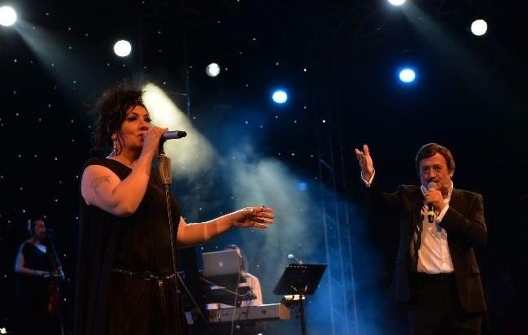 Şahin Ve Karaca Bursa&rsquo;da G&ouml;n&uuml;lleri Fethetti