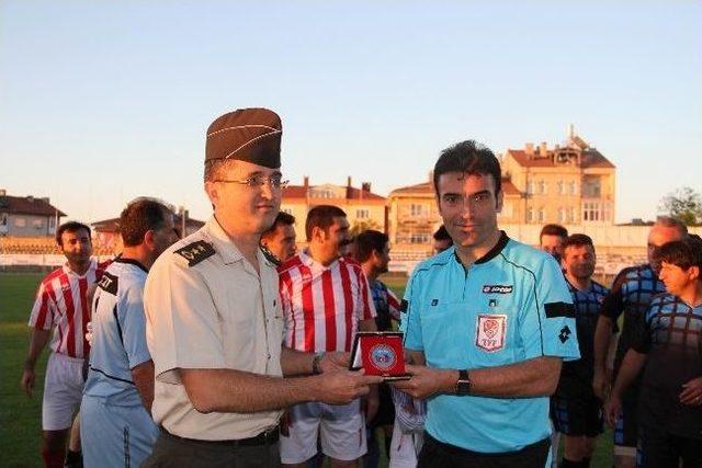 S&uuml;per Lig Hakemi Yunus Yıldırım, Nevşehir&rsquo;de Futbol Turnuvasının Final Ma&ccedil;ını Y&ouml;netti 1