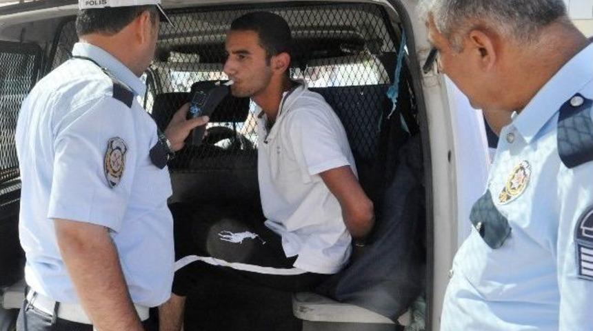 Ehliyetsiz S&uuml;r&uuml;c&uuml; Polisi Alarma Ge&ccedil;irdi