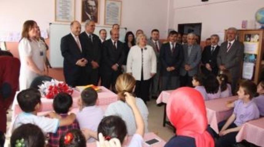 Vali Azizoğlu&rsquo;ndan &Ouml;ğrencilere &lsquo;deniz&rsquo; Uyarısı