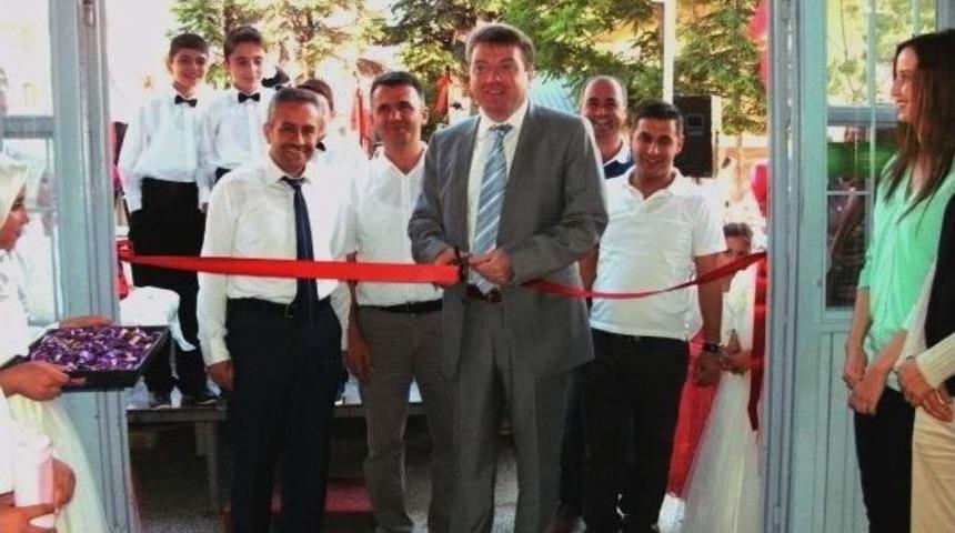 Korkuteli İmam Hatip Ortaokulundan H&uuml;sn-&uuml; Hat Sergisi A&ccedil;tı